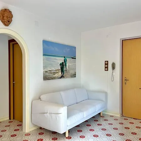 Beach House With Private Garden And Parking Grado-Pineta