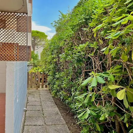 Beach House With Private Garden And Parking Grado-Pineta
